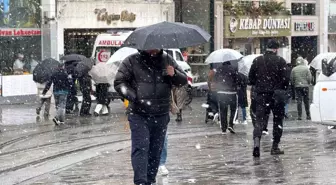 İstanbul'da Kar Yağışı Başladı