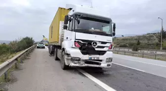 Hatay'da Tır ve Otomobil Çarpıştı: 2 Ölü, 1 Yaralı