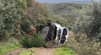 Otomobil Tarlaya Uçtu, Sürücü Burnu Bile Kanamadan Kurtuldu