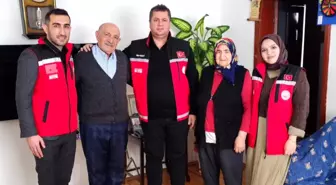 Özcan Ailesi, 65 Yıllık Evlilikte Sevgi ve Saygılarını Kaybetmeden Yaşadı