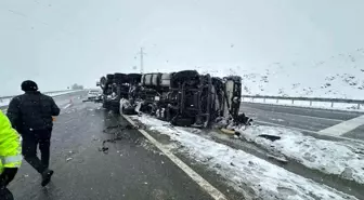 Elazığ'da Tır Kazası: Sürücü Hafif Yaralandı