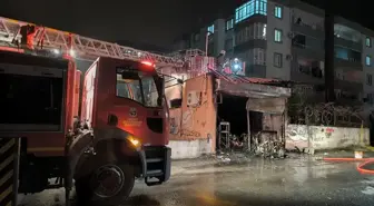 Hatay'da Motosiklet Atölyesinde Yangın Çıktı