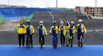 Ukrayna Yıldız Milli BMX Takımı Sakarya'da Kamp Yapıyor