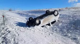 Sivas'ta Trafik Kazası: 1 Bebek ile 3 Yaralı