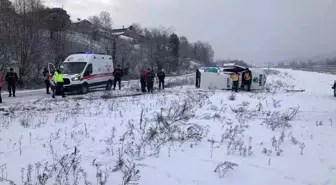 Bartın'da UMKE Aracı Buzlu Yolda Devrildi: 1 Yaralı