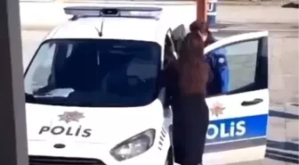 Erzincan'da Öğrenciler, Polis Aracından Şarkı Söyledi