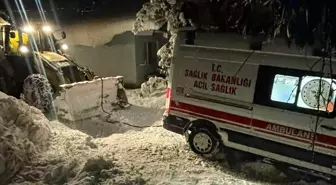 Rize'de Kar Nedeniyle Ambulansa Yardım Eli