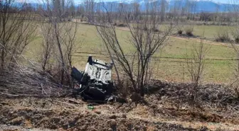 Isparta'da Otomobil Takla Attı: Sürücü Yaralandı