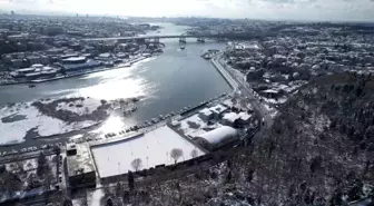 İstanbul Karla Bürünen Pierre Loti Tepesi'nden Görüntüledi