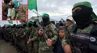 Gazze'de son takas! İsrailli esir serbest bırakılırken Hamas mensubunu alnından öptü