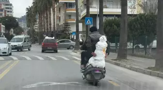 Mersin'de İki Arkadaş Motosikletle Kardan Adam Taşıdı