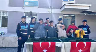 Manavgat'ta 'Mehmetçik Üşümesin' Projesi ile Askere Destek