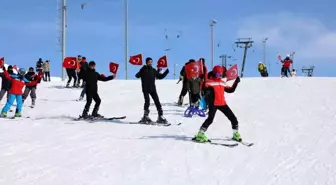 Ağrı'da Gençlik Spor Festivali Coşkuyla Kutlandı