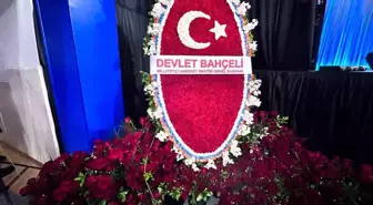 Devlet Bahçeli'den AK Parti Kongresi'ne Anlamlı Çiçek Aranjmanı