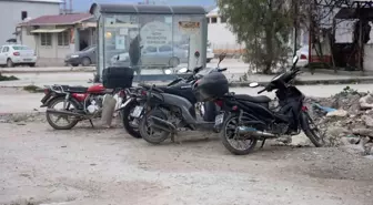 Hatay'da Motosiklet Hırsızlığı Güvenlik Kamerasında