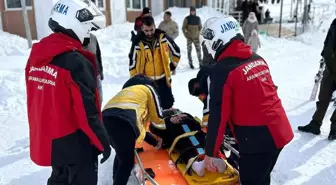 Tunceli'de Kayak Kazası: Jandarma Ekipleri Yaralı Kadını Kurtardı