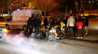 Nevşehir'de Motosiklet ve Otomobil Çarpıştı: 2 Yaralı