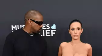 Ünlü sanatçı Kanye West kripto dünyasını Swasticoin ile karıştırdı