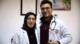 Anne ve Oğlu Aynı Aile Sağlığı Merkezi'nde Mesai Yapıyor