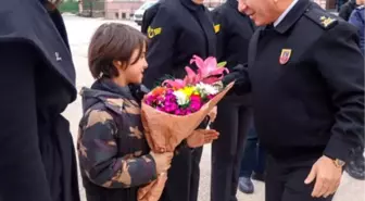 Eskişehir İl Jandarma Komutanı'ndan Öğrenciye Sıcak Karşılama