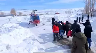 Karlıova'da Kar Nedenli Yol Kapandığı İçin Hastaya Ambulans Helikopterle Müdahale Edildi