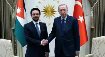 Cumhurbaşkanı Recep Tayyip Erdoğan, Ürdün Haşimi Krallığı Veliaht Prensi Hüseyin bin Abdullah'ı Cumhurbaşkanlığı Külliyesinde kabul etti.