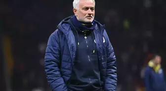 Takımın başında görmek istiyorlar: Chelsea'de taraftarlar, maç öncesi Mourinho'nun ismini haykırdı