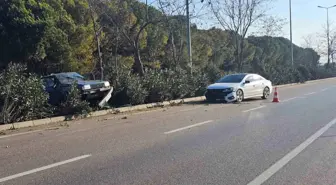 Bandırma'da Kaygan Yolda Kaza: Trafik Kontrol Altına Alındı