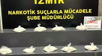 İzmir'de Uyuşturucu Ticareti Operasyonu: 4 Kilo Metamfetamin Ele Geçirildi