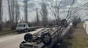 Afyonkarahisar'da Trafik Kazası: Sürücü Hafif Yaralandı