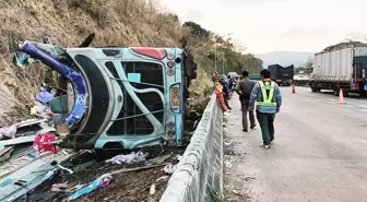 Tayland'da otobüs devrildi: 18 ölü, 31 yaralı