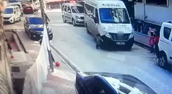 İstanbul'da Minibüs Kazasında 5 Yaşındaki Çocuk Hayatını Kaybetti