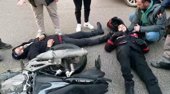 Samsun'da Hafif Ticari Araç ile Motosiklet Çarpıştı: 2 Yaralı