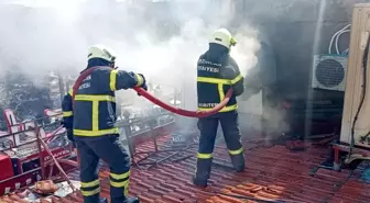 Erzincan'da Lokantada Yangın: Mutfaktan Çatıya Sıçradı