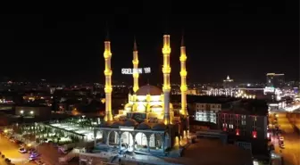 Çorum'da Ramazan Ayının İlk Teravih Namazı Coşkusu