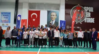 Köyceğiz'de Floor Curling İl Birinciliği Müsabakaları Sona Erdi