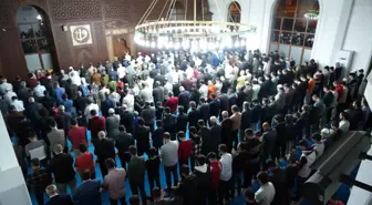 Muş'ta Ramazan Ayı Başladı: İlk Teravih Namazı Kılındı