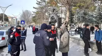 Erzincan'da Okul Çevrelerinde Güvenlik Uygulamaları Devam Ediyor