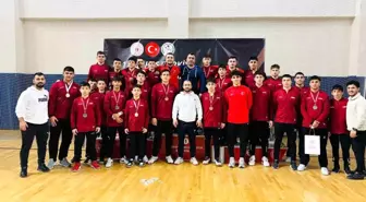 Manisa Güreş Eğitim Merkezi Sporcuları U17 Şampiyonası'nda Büyük Başarı Elde Etti