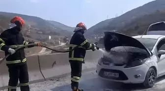 Osmaniye'de Seyir Halindeyken Alev Alan Otomobil Söndürüldü