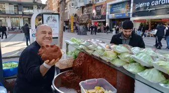 Batman'da İftar Sofralarının Vazgeçilmezi Çiğköfteye Rağbet Artıyor