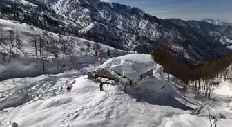Artvin'de Çığ Felaketi: Bakım Tesislerine Büyük Zarar