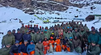 Uttarakhand'da Çığ Felaketi: 46 İşçi Kurtarıldı, 8 Kişinin Cansız Bedeni Bulundu