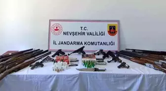 Nevşehir'de Silah Operasyonu: 9 Gözaltı ve Çok Sayıda Silah Ele Geçirildi