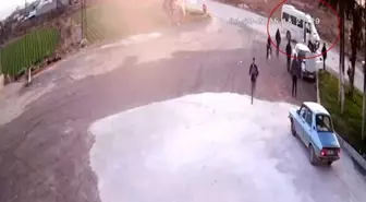 Suruç'ta Minibüs ile Otomobil Çarpıştı: 2 Yaralı
