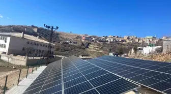 İdil'de Güneş Enerjisi ile Su Hattı Besleniyor