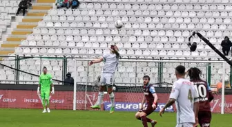 Konyaspor ve Trabzonspor İlk Yarısını Golsüz Beraberlikle Tamamladı
