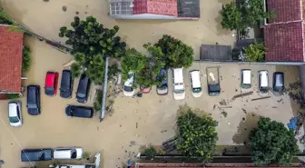 Jakarta'da Sel Felaketi: Bin 229 Kişi Tahliye Edildi