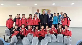 Savuca Ortaokulu Kız Futbol Takımı Aydın İl Birincisi Oldu