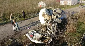 Ordu'da Beton Yüklü Mikserin Kaza Sonucu Devrilmesi: Sürücü Ağır Yaralı